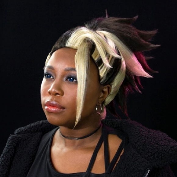 Arda Wigs Dark Brown & Chunky Blonde Highlights Y2K Wig - Picture 4 of 4